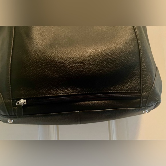 Lodis Versatile Black Leather Tote - Picture 4 of 7